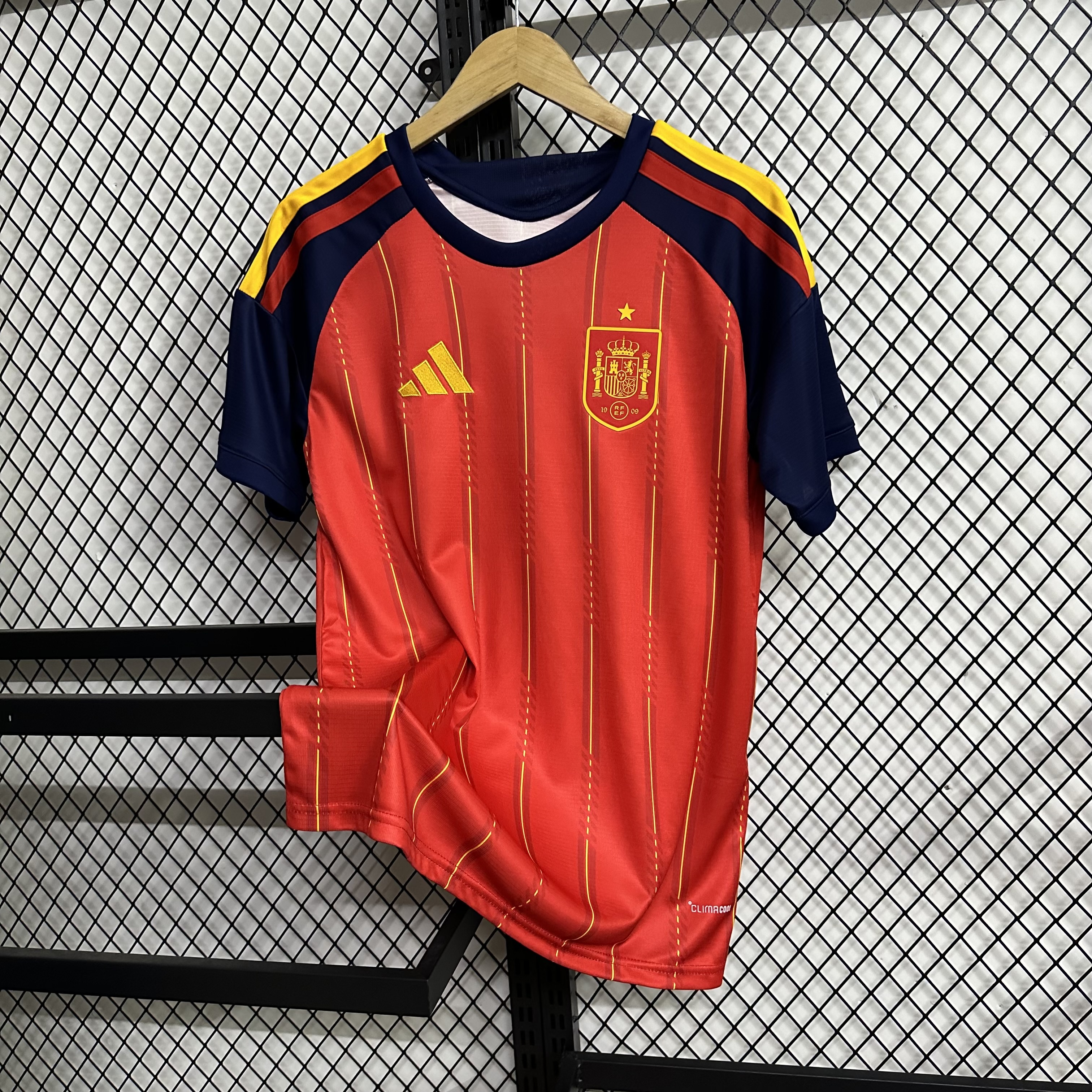 Camiseta de España con parche de campeón del mundo 2026